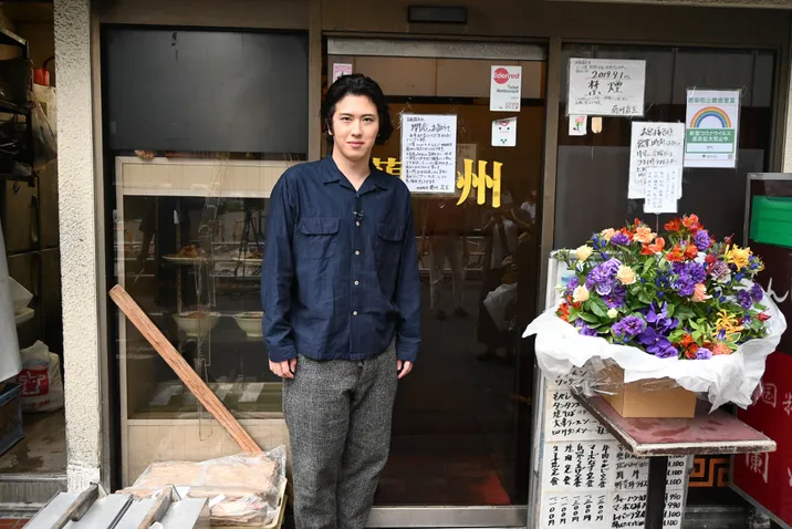 尾上松也が思い出の中華料理店を訪れる