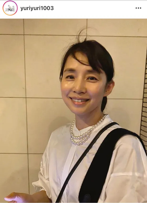 【写真を見る】51歳のバースデーを迎えた石田ゆり子の輝くような笑顔(ほか、トレーニング中SHOTなど)