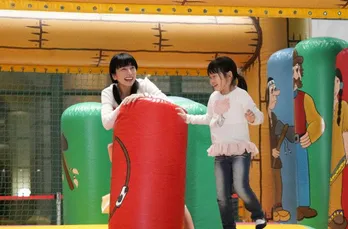 柴咲コウと坂口健太郎の“タイムマシンデート”で描いた優しい世界<35歳の少女>