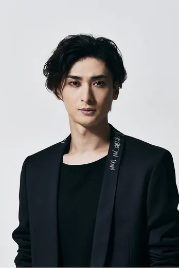 古川雄大、おヒゲの“御手洗ミュージックティ”姿で「あんまん食べました」報告にファンほっこり「CMみたい!」