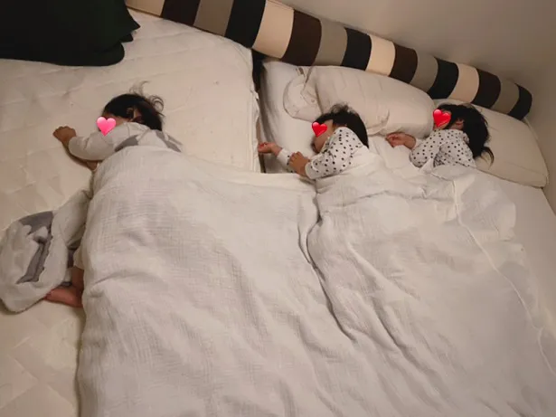 画像 ノンスタ石田の妻 三姉妹の奇跡のシンクロ寝姿公開 うん かわいい いい夢見てね 2 2 Webザテレビジョン