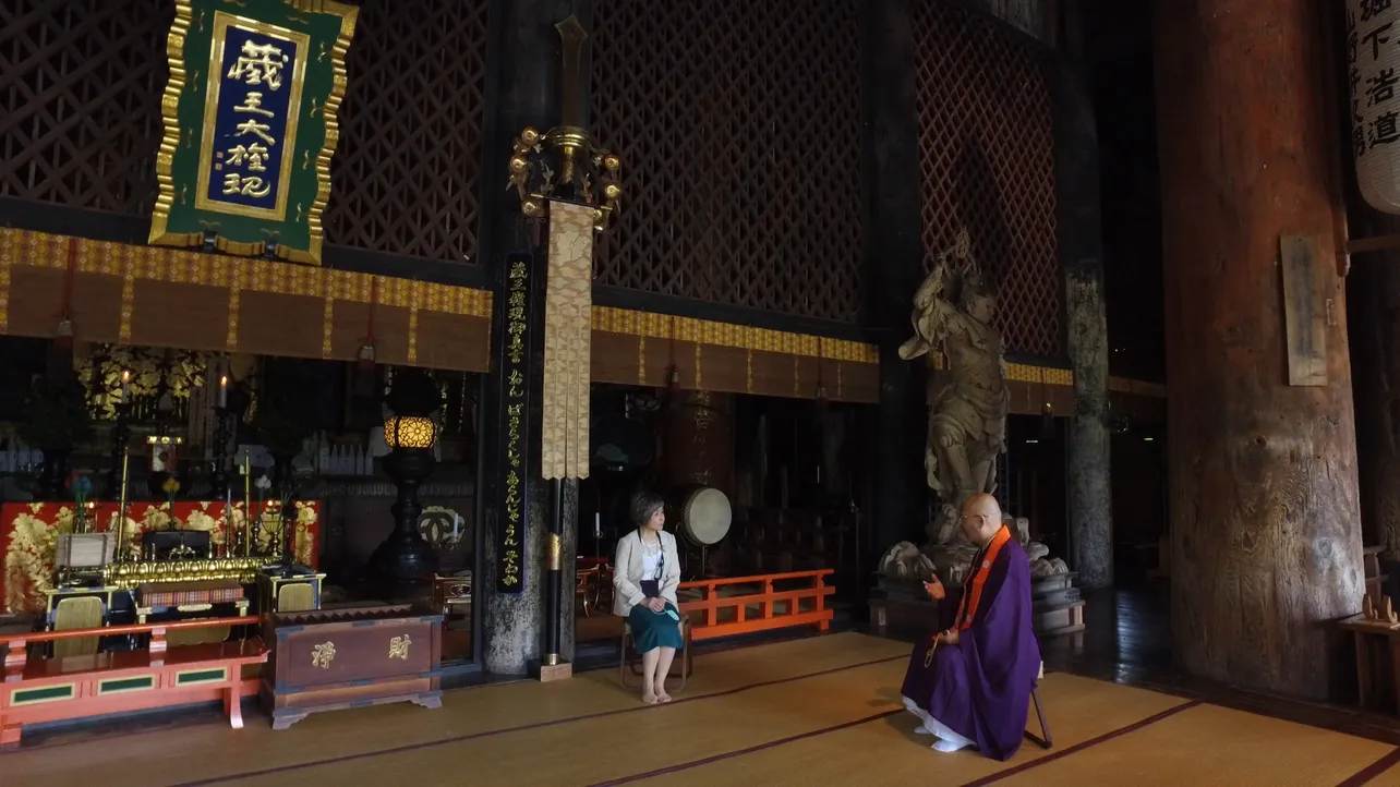 金峯山寺を訪れ、修験道の祈りについて考える竹下景子