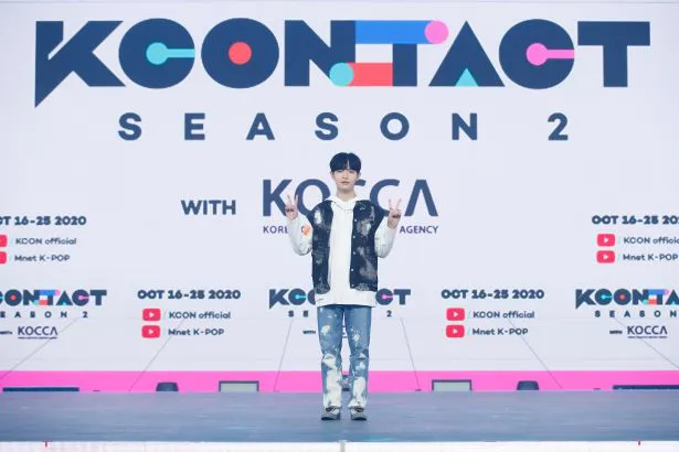 「KCON:TACT season 2」9日目フォトウォールに登場したキム・ジェファン