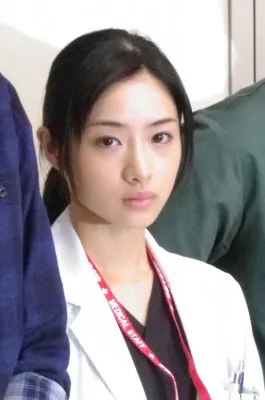 「ドキュメンタリーのよう」石原さとみが東野圭吾の医療サスペンスに挑む!!