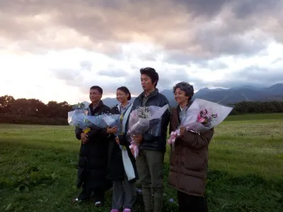 石田卓也、山下リオ、新井浩文、満島ひかり（写真左から）