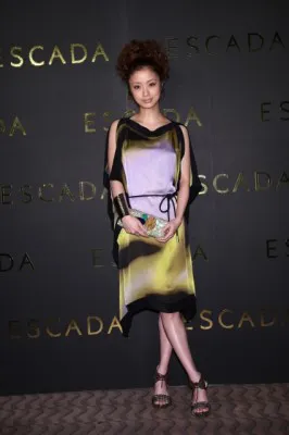 上戸彩　'11年のクリスマスは「ドレッシーな服を着て…」