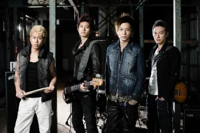 【写真】ロックバンド「ROCKHEAD」のメンバーを演じる向井、塚本、三浦、川畑