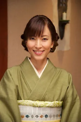 小料理屋「花の里」のおかみ・幸子役で「相棒」新レギュラーとなった鈴木杏樹