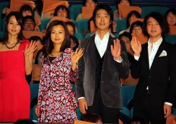 堤真一と吉岡秀隆が13万円ぼったくられていた!?