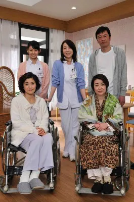 【写真】主演の真矢みきをはじめ、岸本加世子、石田ひかり、遠藤憲一、本仮屋ユイカら豪華俳優陣がそろって会見に登場