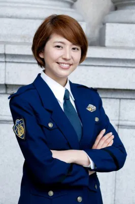 画像 ミニスカポリスも真っ青 長澤まさみが 都市伝説の女 で警察官の制服姿を初披露 1 2 Webザテレビジョン