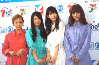 雨女・ゆきりんの夢がかなった!? ともちん&フレンチ・キスがレインスタイルを提案!