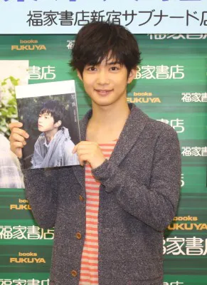 お気に入りは「痛い!」と叫んでいる写真!? 千葉雄大がセカンド写真集を発売