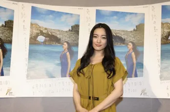 仲間由紀恵が小笠原で、巨大生物の謎と神秘の海の魅力を伝える!