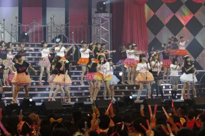最後に全員でAKB48の「ヘビーローテーション」を熱唱！　指原莉乃は前田敦子のパートを担当