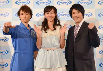 オリジナルナビ番組に出演するKENN、吉木りさ、長沼毅氏（左から）