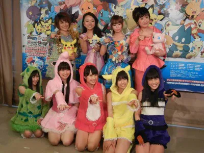 「ピカチュウ・ザ・ライブ2012」の囲み取材に登場した小林幸子、林明日香、松本梨香、ももいろクローバーZ