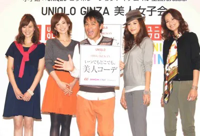 インストアイベントに登場した安座間美優、高垣麗子、岡田圭右、絵美里、渡辺佳子（写真左から）