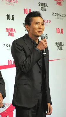 松重豊は「北野組に参加できたことは本当に幸福なできごとでした」とコメント