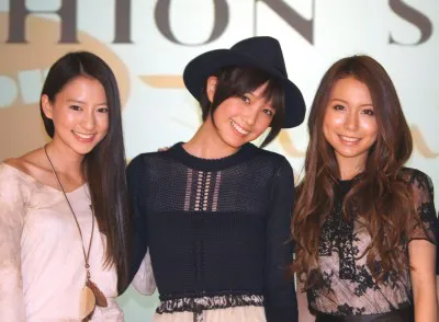 公開記念プレミアムイベントに登場した河北麻友子、本田翼、May J(写真左から)