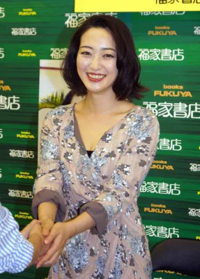 「夏目雅子さんのような幅のある女優さんになっていきたいです」と展望を語る