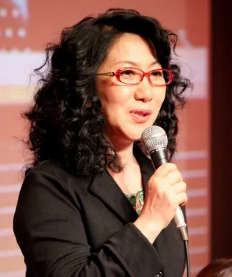 事務長・寺山金子を演じる室井滋は「シナリオが本当に難しいけど、本当に面白い！」と絶賛！