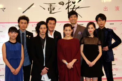  '13年大河ドラマ「八重の桜」の新キャスト発表会見に、出演者たちが登場