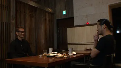 【写真】EXILEリーダー・HIROと2人での食事。今後の活動について語り合う