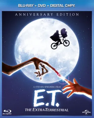 「E.T.」を代表するあまりにも有名なワンシーン。初ブルーレイ化にあたり、スピルバーグ監督へのインタビューも収録されている