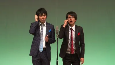 永沢が自慢の歌を披露する漫才「職安」。「回を重ねるごとに歌がちょっとうまくなってておもしろい(笑)」と佐々木