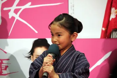 山本八重の子供時代を演じる鈴木