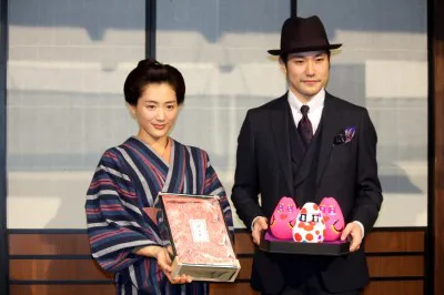 大河ドラマの主役バトンタッチをした綾瀬はるか、松山ケンイチ(写真左から)
