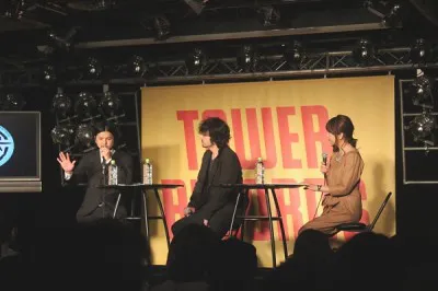 “Mr.都市伝説”関暁夫、「やりすぎ都市伝説」総合演出・並木慶氏、相内優香アナウンサー(写真左から)