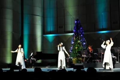 22日は3人からのクリスマスプレゼントということで「Have Yourself A Merry Little Christmas」も披露