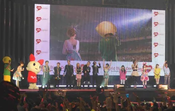 武井咲もサプライズで登場! きゃりー、AAAらが熱いライブで献血訴求