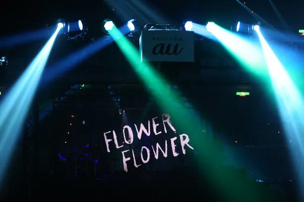 「FLOWER FLOWER」はことし結成された4人組バンド