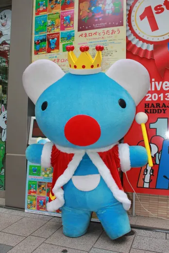 絵本誕生10周年！「うっかりペネロペ」が特別な衣装でファンと交流