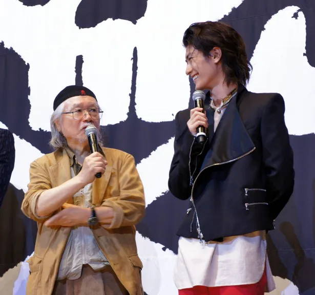 会場を沸かす松本氏と三浦(写真左から)