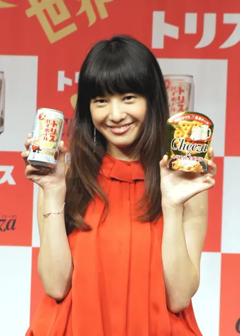 吉高由里子が汗びっしょりで「オリジナルチーザ」をアピール