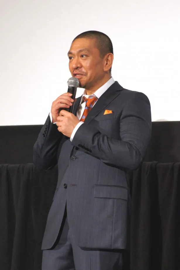 観客からの質問に答える松本監督