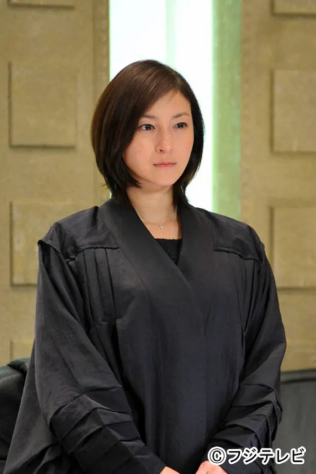 【画像】クールで“ドS”な裁判長・別府敏子役の広末涼子