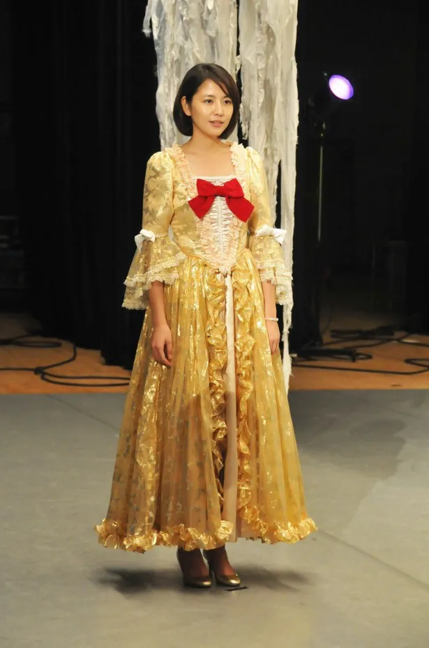 「都市伝説の女」（テレビ朝日系)で、長澤まさみが中世ヨーロッパ風の衣装を！
