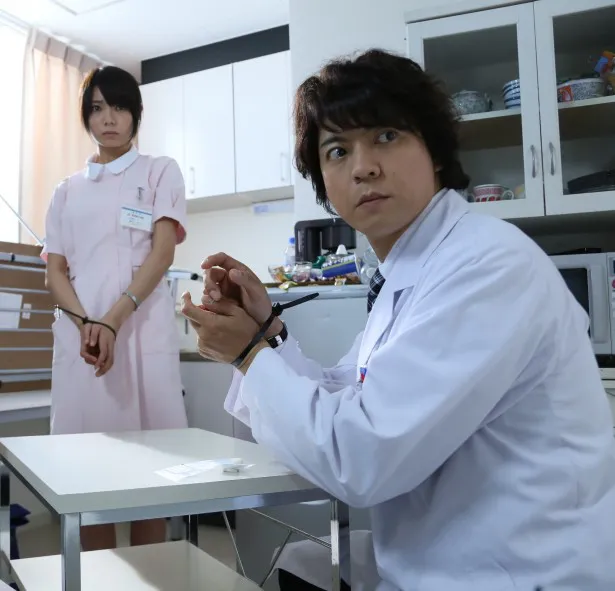 ドラマスペシャル「遺留捜査」(テレビ朝日系)で主人公・糸村(上川隆也)が医師に扮して潜入する病院で働く看護師・洋子を演じる森カンナ