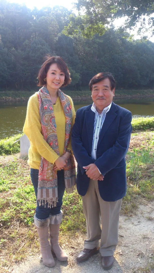 【写真】奈良で取材を敢行するとよた真帆(左)と吉村作治教授(右)