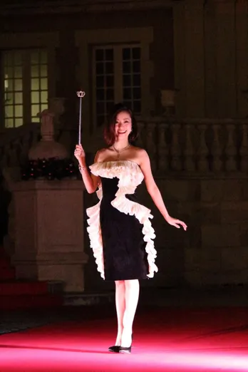 上戸彩の魔法で“妖精の棲む城”が出現!