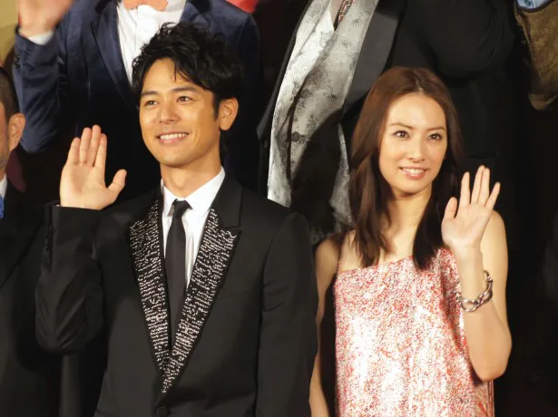プレミアイベントに登場した妻夫木聡と北川景子(写真左から)