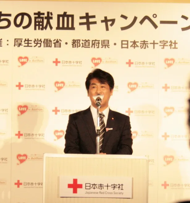 「献血をHIV検査の代わりにしないでほしい」と訴えた田村憲久厚生労働大臣