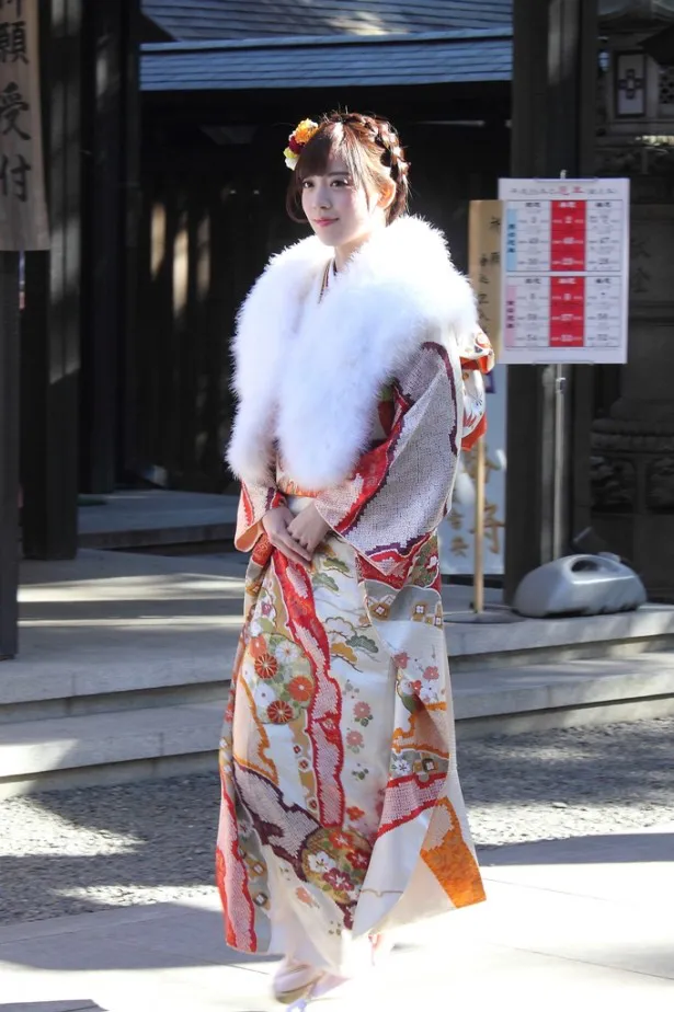 乃木神社に入ってくる西川七海