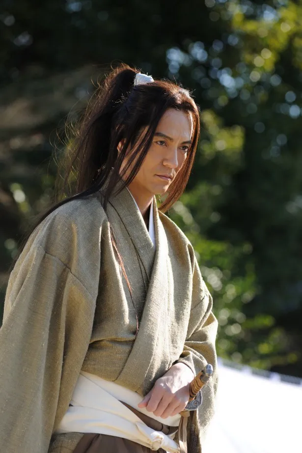 ドラマスペシャル「宮本武蔵」（テレビ朝日系)で武蔵のライバル・小次郎を演じる沢村一樹