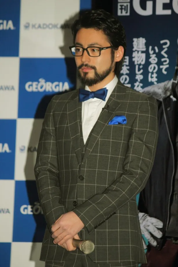 2014 年「ジョージア」新キャンペーンのCMに出演する山田孝之